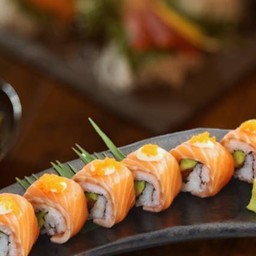1007.Salmon Ura Maki Roll
