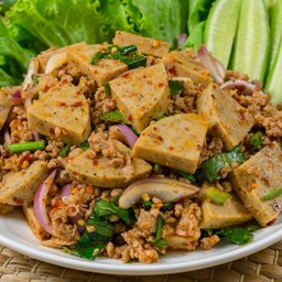 ลาบหมูสับ หมูยอ