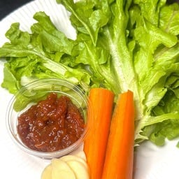 เซตผักสดพร้อมซัมจัง