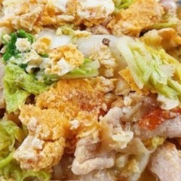 Ki02.53 ผัดน้ำมันพืช หมูชิ้น 150 กรัม ผักกาดขาว 100 กรัม+ไข่ 3 ฟอง