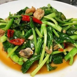 คะน้าปลาอินทรีย์เค็มหอมๆ (กับข้าว)