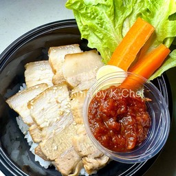 โบซัม หมูสามชั้นตุ๋นสไตล์เกาหลีราดข้าว