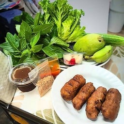 แหนมเนืองชุด 4 ไม้ (ผักเคียงไม่หั่น)