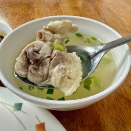 ข้าวมันไก่เจ๊อ้วน