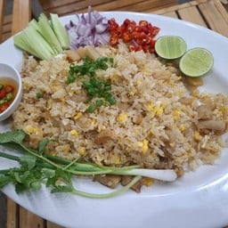 ข้าวผัดกากหมูจานใหญ่