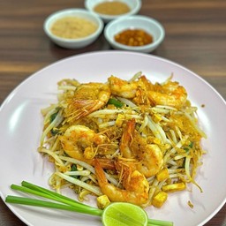 ผัดไทยวุ้นเส้นกุ้งสดพิเศษ