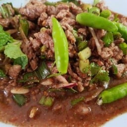 ลาบเนื้อสุกขม