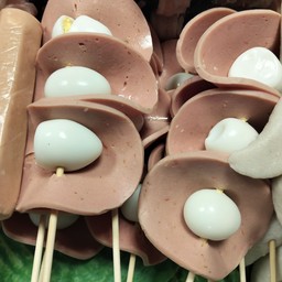 โบโลน่าห่อไข่