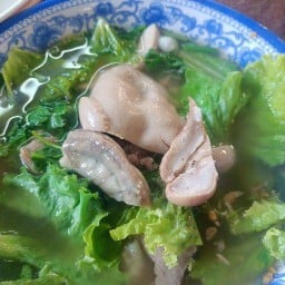 ร้านต้มเลือดหมู ตลาดรุ่งเจริญ