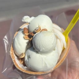 ไอติมกะทิสด  เมืองกาญจนบุรี