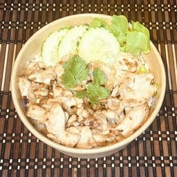 ข้าวไก่กระเทียมพริกไทย