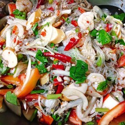 ยำวุ้นเส้นรวมมิตร