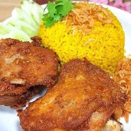 ไก่ทอดบังฮารูนห์ หน้าราฏภัทเกาะสมุย