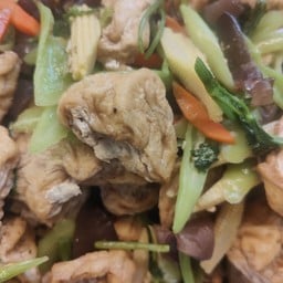 เต้าหู้ผัดพริกหยวกเจ