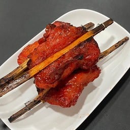 สะโพกแดงย่าง 1 ไม้