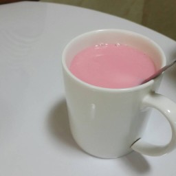 นมชมพูร้อน