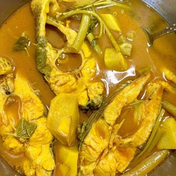 แกงส้มปลาผักรวม