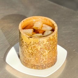 เห็ดหอมตุ๋นโครงหมูเยื่อไผ่