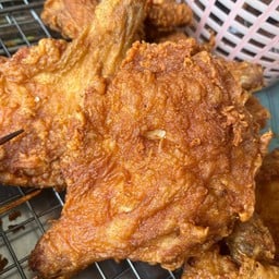 สะโพกไก่ทอด