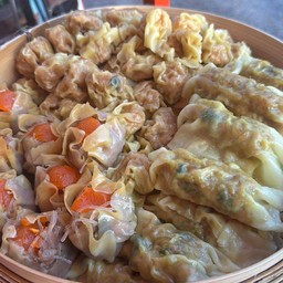 เกี๊ยวหมูเด้ง