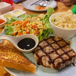 สเต็กหมูบด/ข้าวผัด