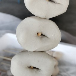 ยำลูกชิ้นปลา