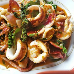 ผัดฉ่าทะเล