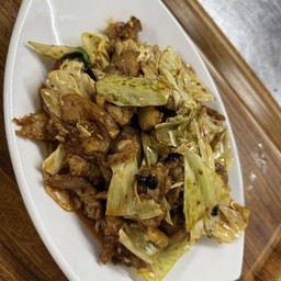 包菜回锅肉 หมูสามชั้นเสฉวน