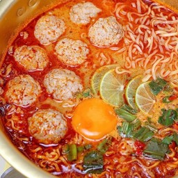 มาม่าต้มยำหมูเด้ง