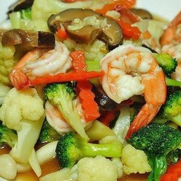 ผัดผักรวมกุ้ง