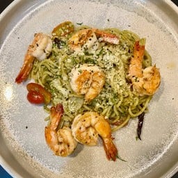 สปาเก็ตตี้เพสโต้กุ้งผัดเนยกระเทียม