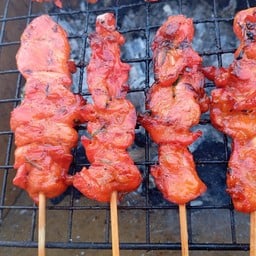 มาลองไก่ย่าง