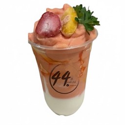 สตอเบอร์รี่+มะม่วง สมู๊ตตี้ โยเกิร์ต
