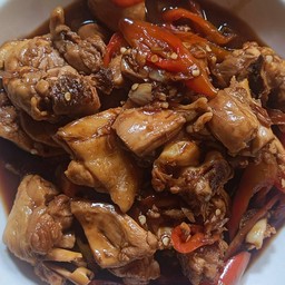 อกไก่ผัดซีอิ้ว(ใต้)ราดข้าว