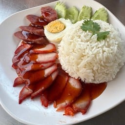 ข้าวหมูแดง (มีน้ำซุปให้)