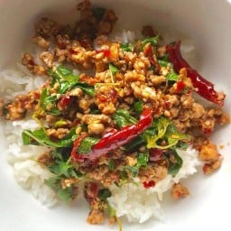 กะเพราพริกเเห้ง 79