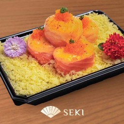 Volcano Salmon Lava Roll (4 Pcs)