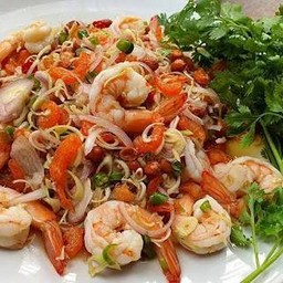 ยำตะไคร้กุ้งสด