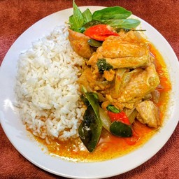 ข้าวพริกแกงไก่