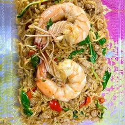 มาม่าผัดกระเพราหมูสับกุ้ง