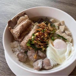 ก๋วยจั๊บณวน+เล้ง