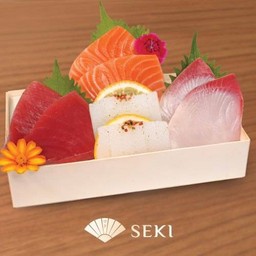 Fresh Sakana Sashimi Set