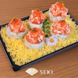 Salmon Spicy Roll (5 Pcs)