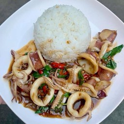 กะเพราปลาหมึก