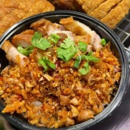 หมูกรอบคั่วพริกเกลือ กระเพราพริกแห้ง หมี่ไก่ฉีก หลังมจพ.by DN โคตรอร่อย หมูกรอบคั่วพริกเกลือ กระเพราพริกแห้ง หลังมจพ.by DN โคตรอร่อย