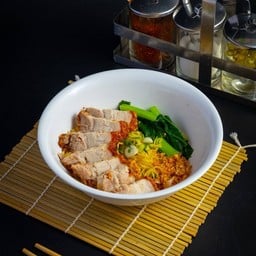 บะหมี่ - หมูกรอบ