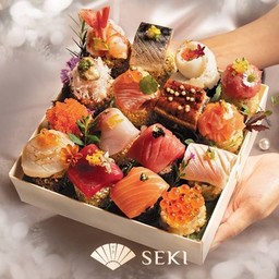 16 Bites of Masterpiece Box