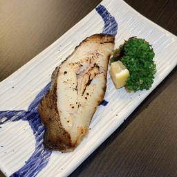 ปลาตาเดียวย่างซอส