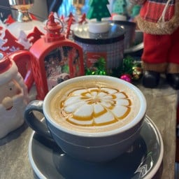 คาราเมลมัคคิอาโต้ ร้อน