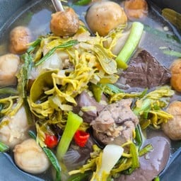 ต้มไก่ใส่ใบมะขาม